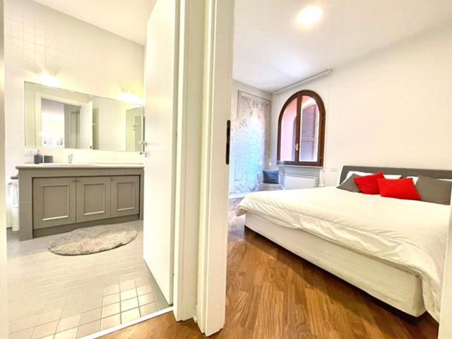 Domus Verona - Ampia Moderna Casa Su 2 Piani Nel Cuore Di Verona Kültér fotó